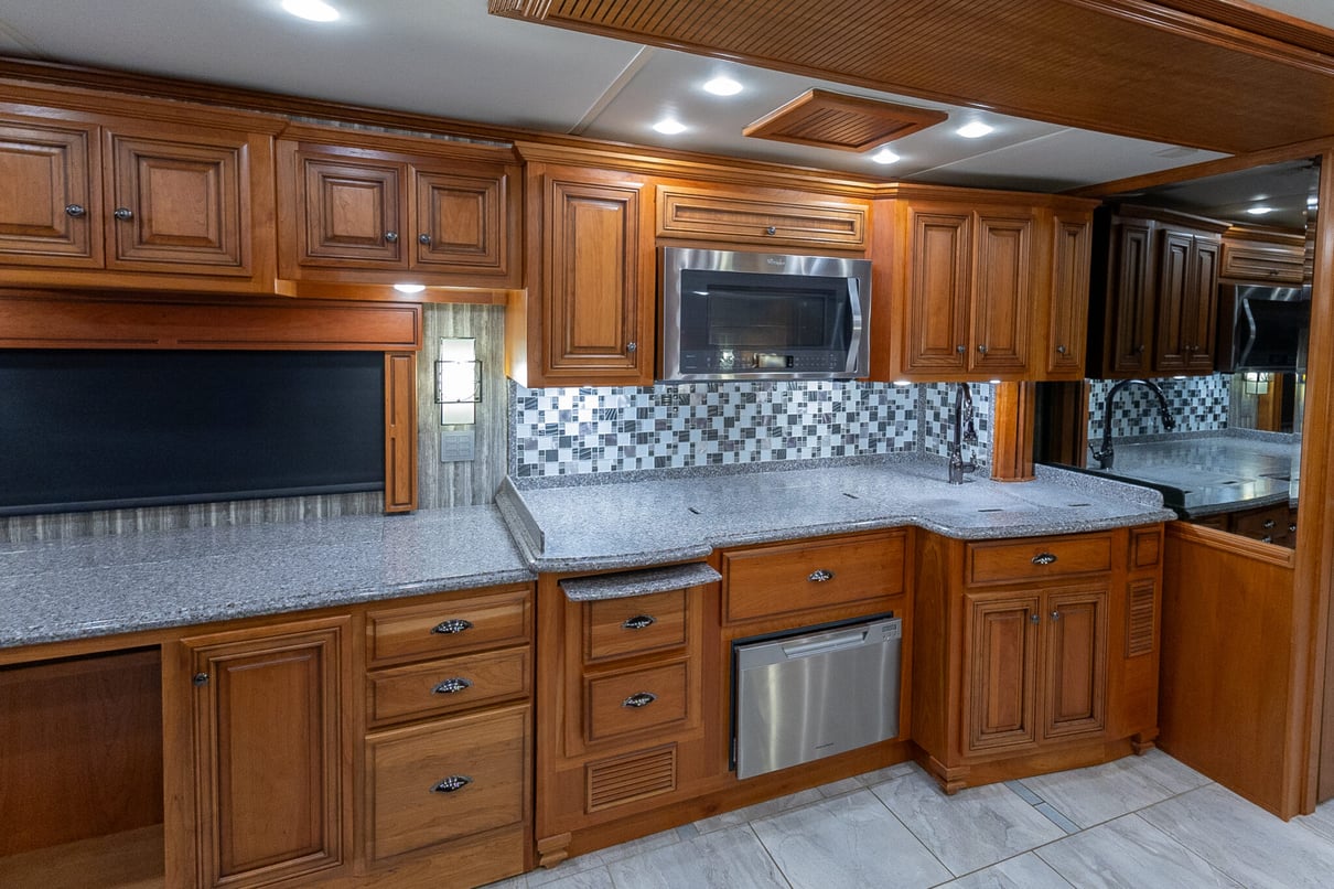 2017 Newmar Dutch Star 4369 gallery image-18