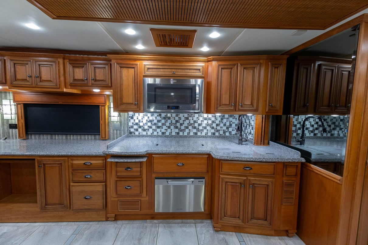 2017 Newmar Dutch Star 4369 gallery image-19