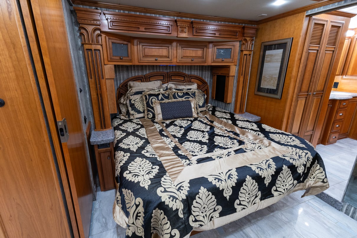 2017 Newmar Dutch Star 4369 gallery image-24