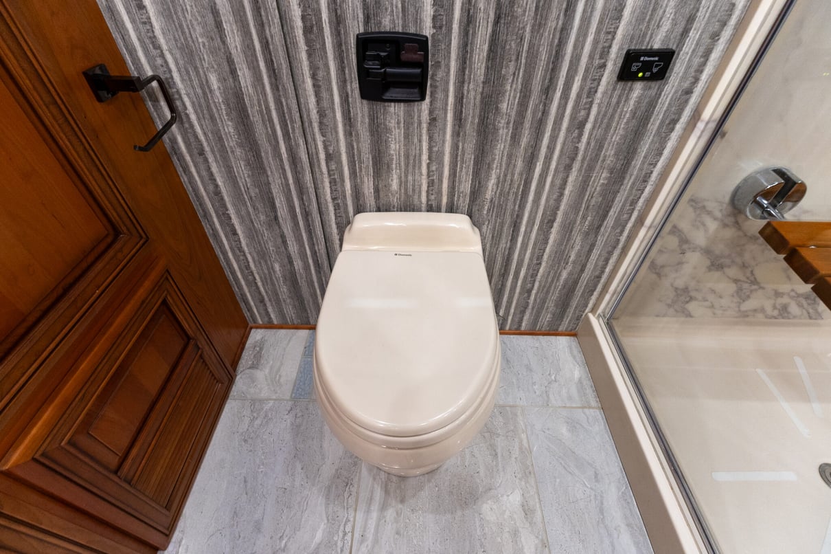 2017 Newmar Dutch Star 4369 gallery image-30