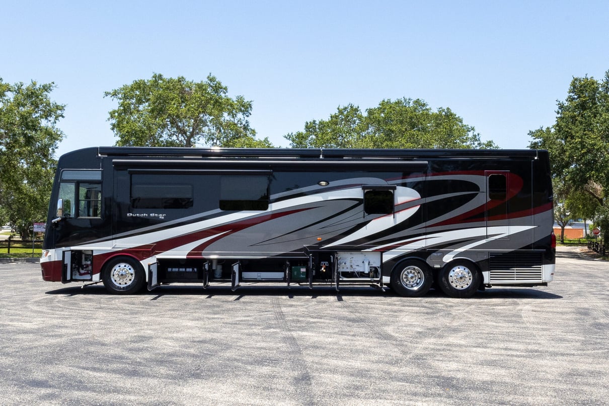 2017 Newmar Dutch Star 4369 gallery image-33