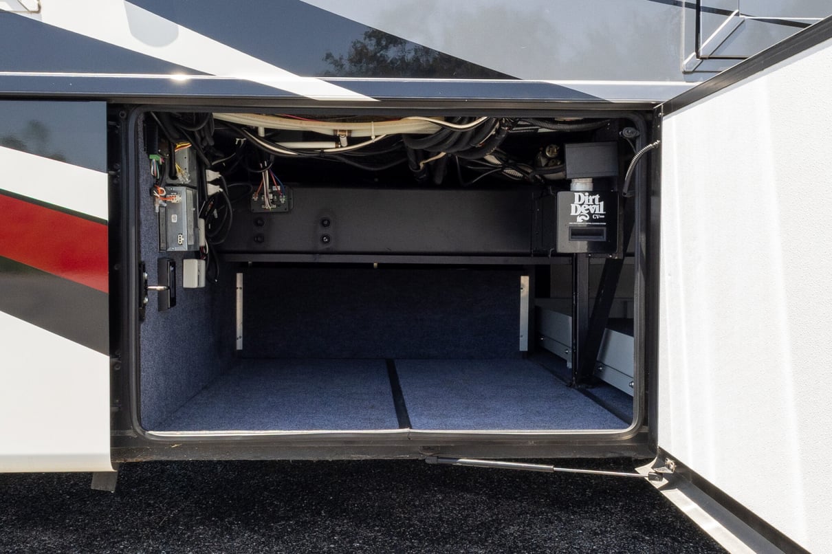 2017 Newmar Dutch Star 4369 gallery image-37