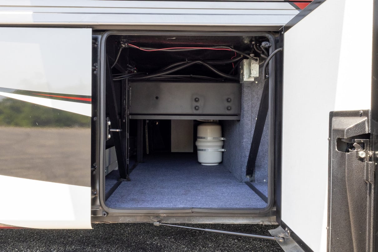 2017 Newmar Dutch Star 4369 gallery image-39