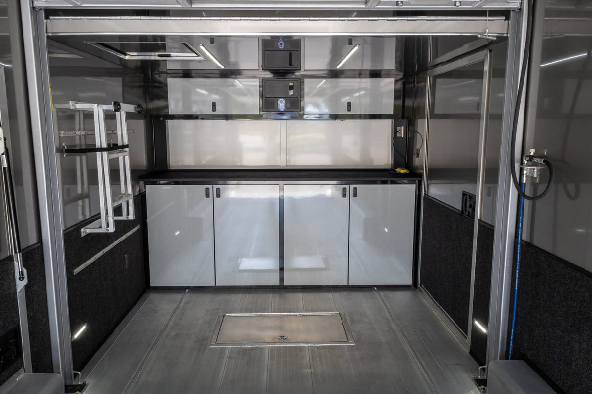 2025 Featherlite 24' Stacker Trailer 4414 gallery image-22