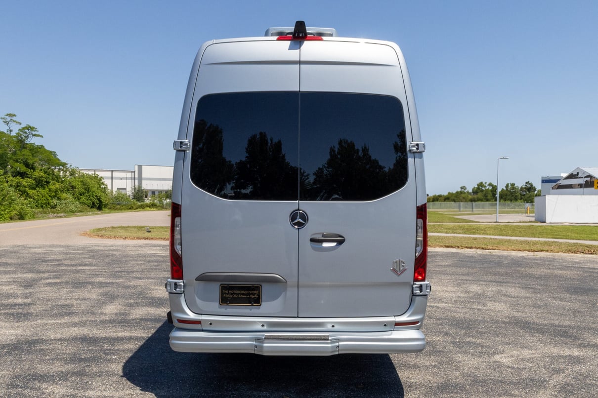 2025 OGV LUXURY COACH V-Cruise 10OBA gallery image-7