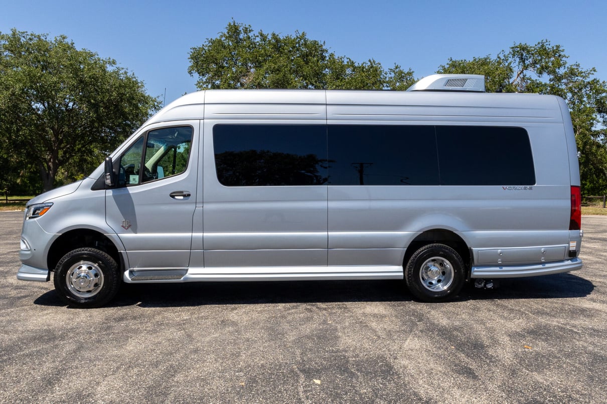 2025 OGV LUXURY COACH V-Cruise 10OBA gallery image-10