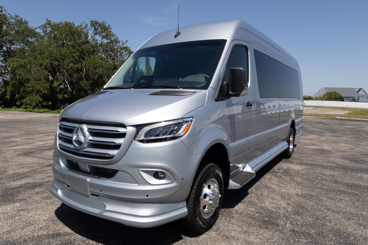 2025 OGV LUXURY COACH V-Cruise 10OBA gallery image-12