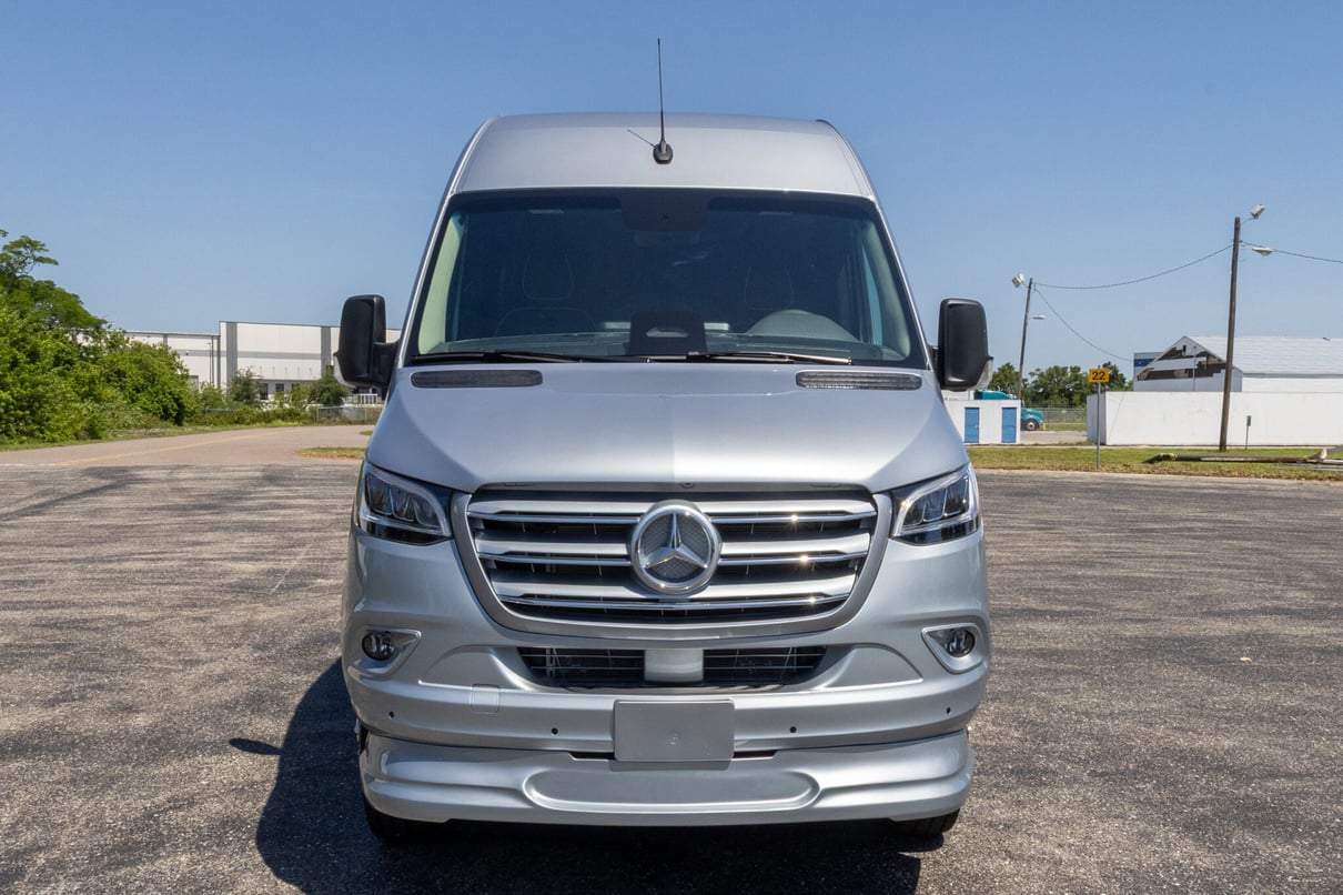 2025 OGV LUXURY COACH V-Cruise 10OBA gallery image-13