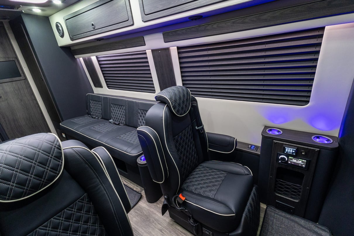 2025 OGV LUXURY COACH V-Cruise 10OBA gallery image-17