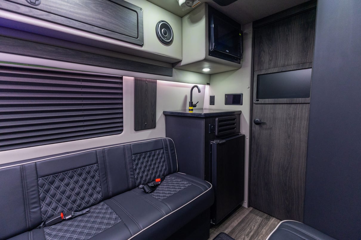 2025 OGV LUXURY COACH V-Cruise 10OBA gallery image-22