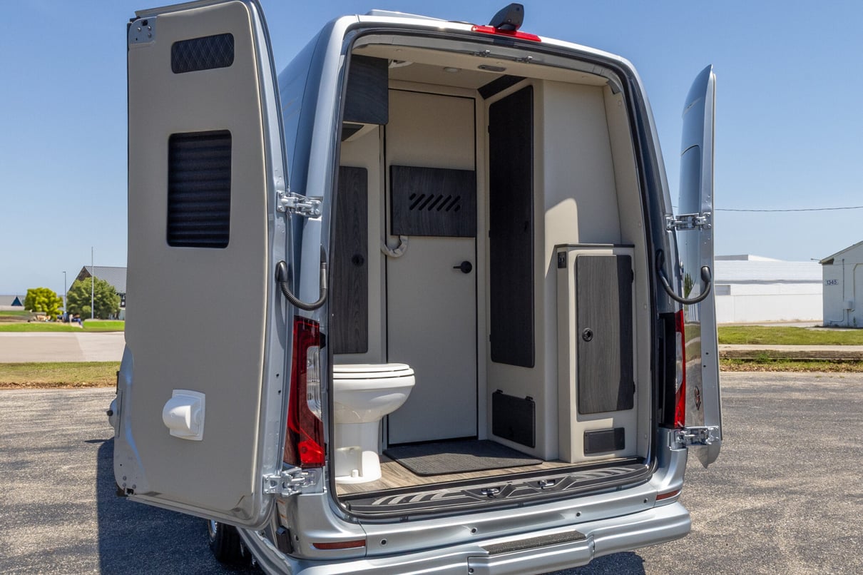 2025 OGV LUXURY COACH V-Cruise 10OBA gallery image-24