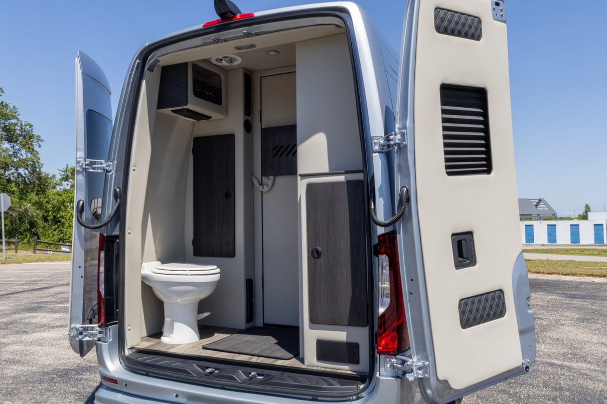 2025 OGV LUXURY COACH V-Cruise 10OBA gallery image-26