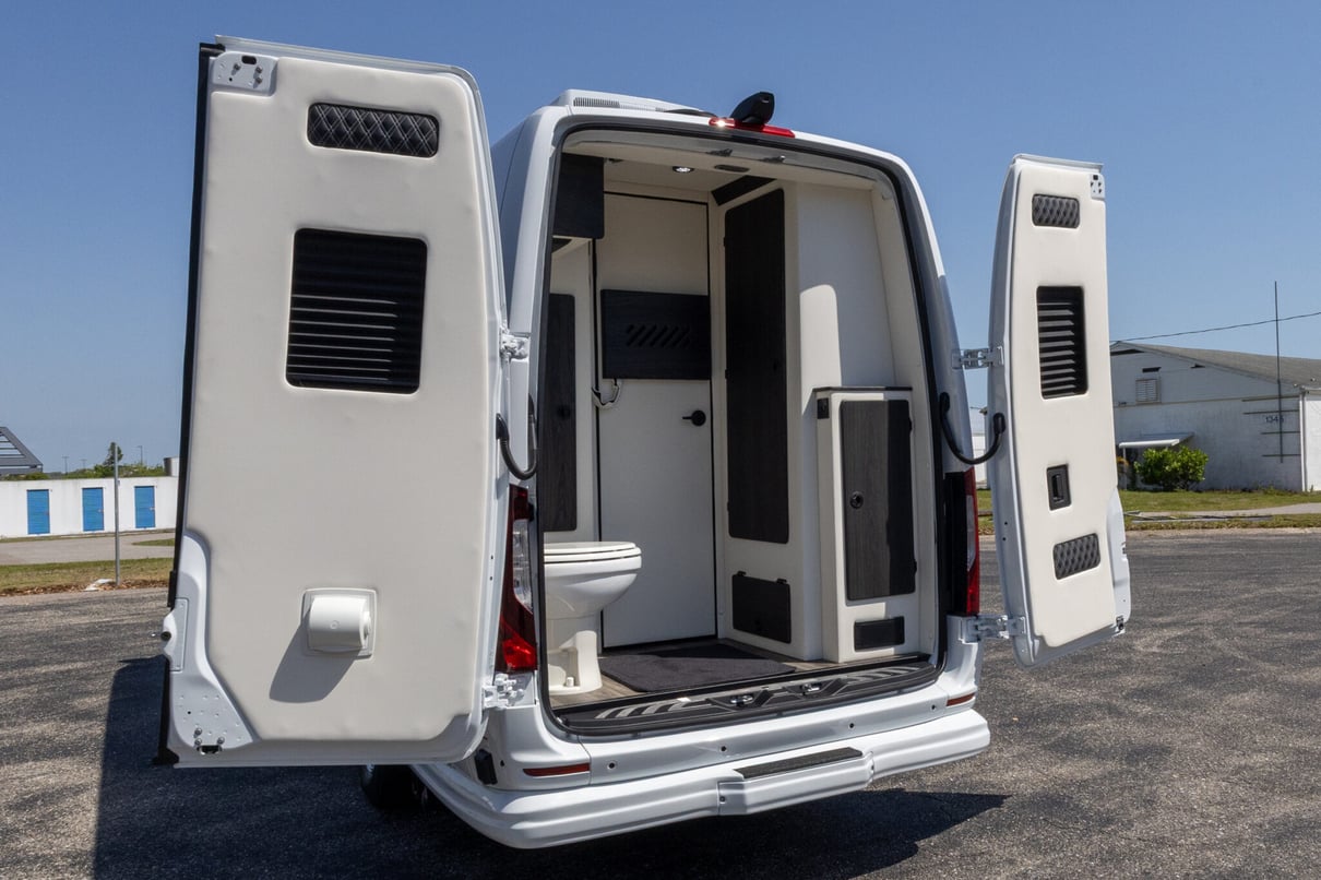 2026 OGV Luxury Coach V-Cruise 8DBA AWD gallery image-22