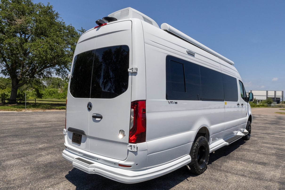 2025 OGV Luxury Coach V-RV 2TBA AWD gallery image-6