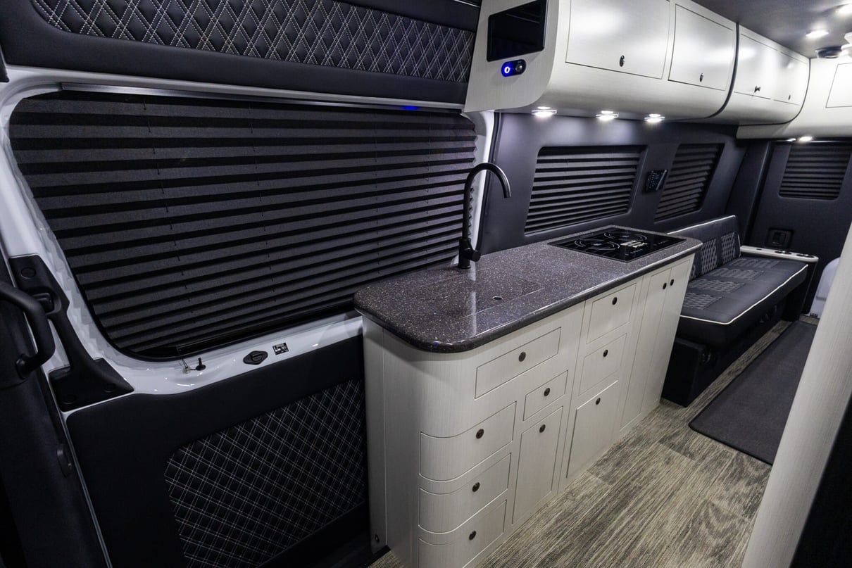 2025 OGV Luxury Coach V-RV 2TBA AWD gallery image-19