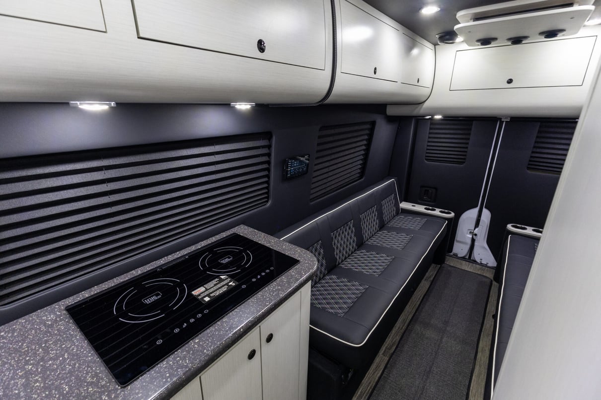 2025 OGV Luxury Coach V-RV 2TBA AWD gallery image-20