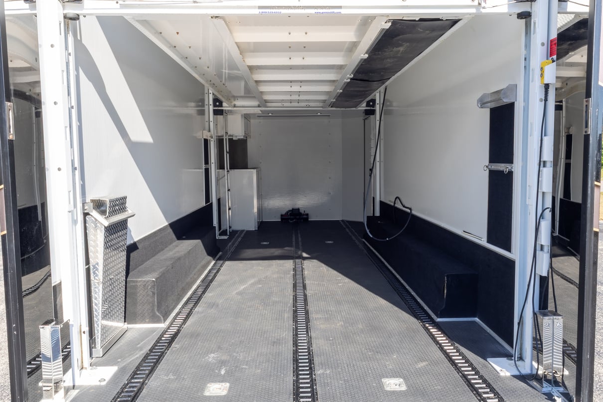 2016 Renegade 26' Stacker Trailer gallery image-22