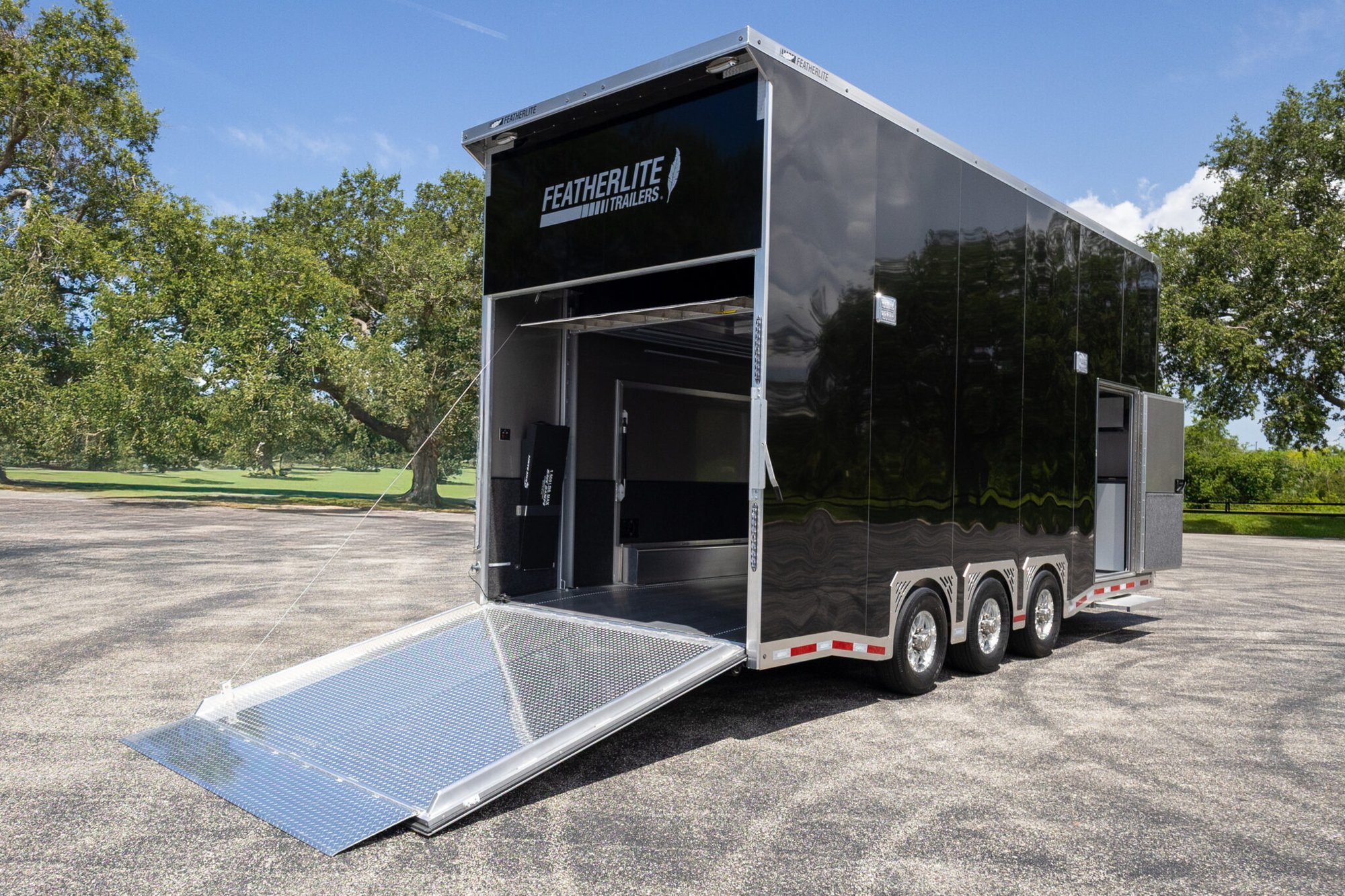 2026 Featherlite 26' Stacker Trailer 4414