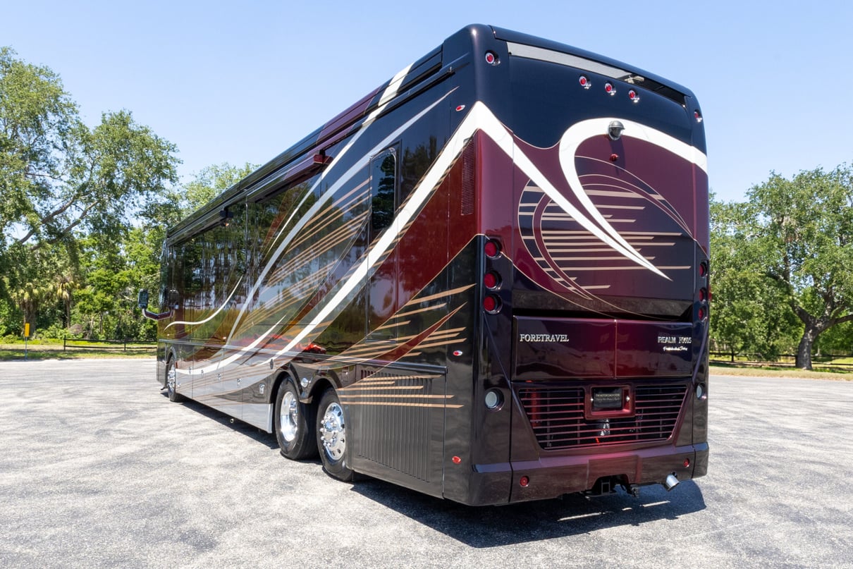 2022 Foretravel Realm Presidential Series LV3 gallery image-7