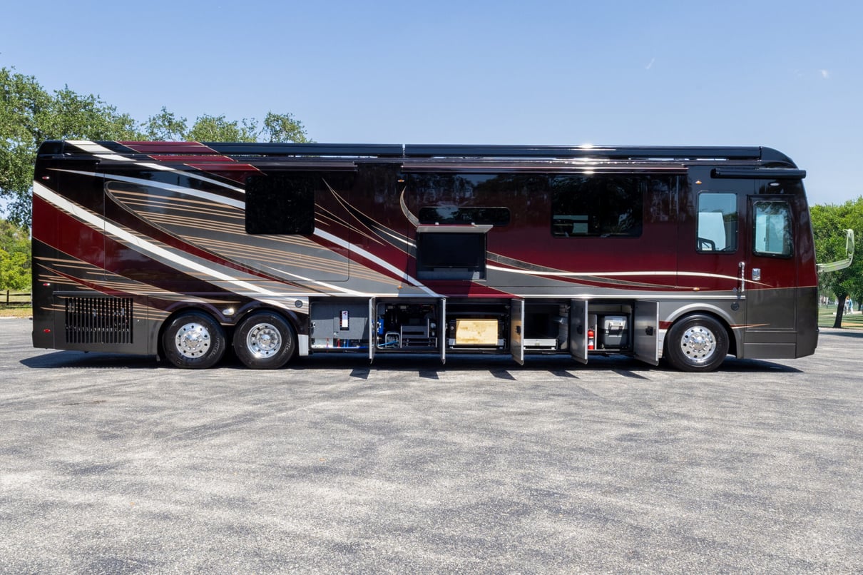 2022 Foretravel Realm Presidential Series LV3 gallery image-33