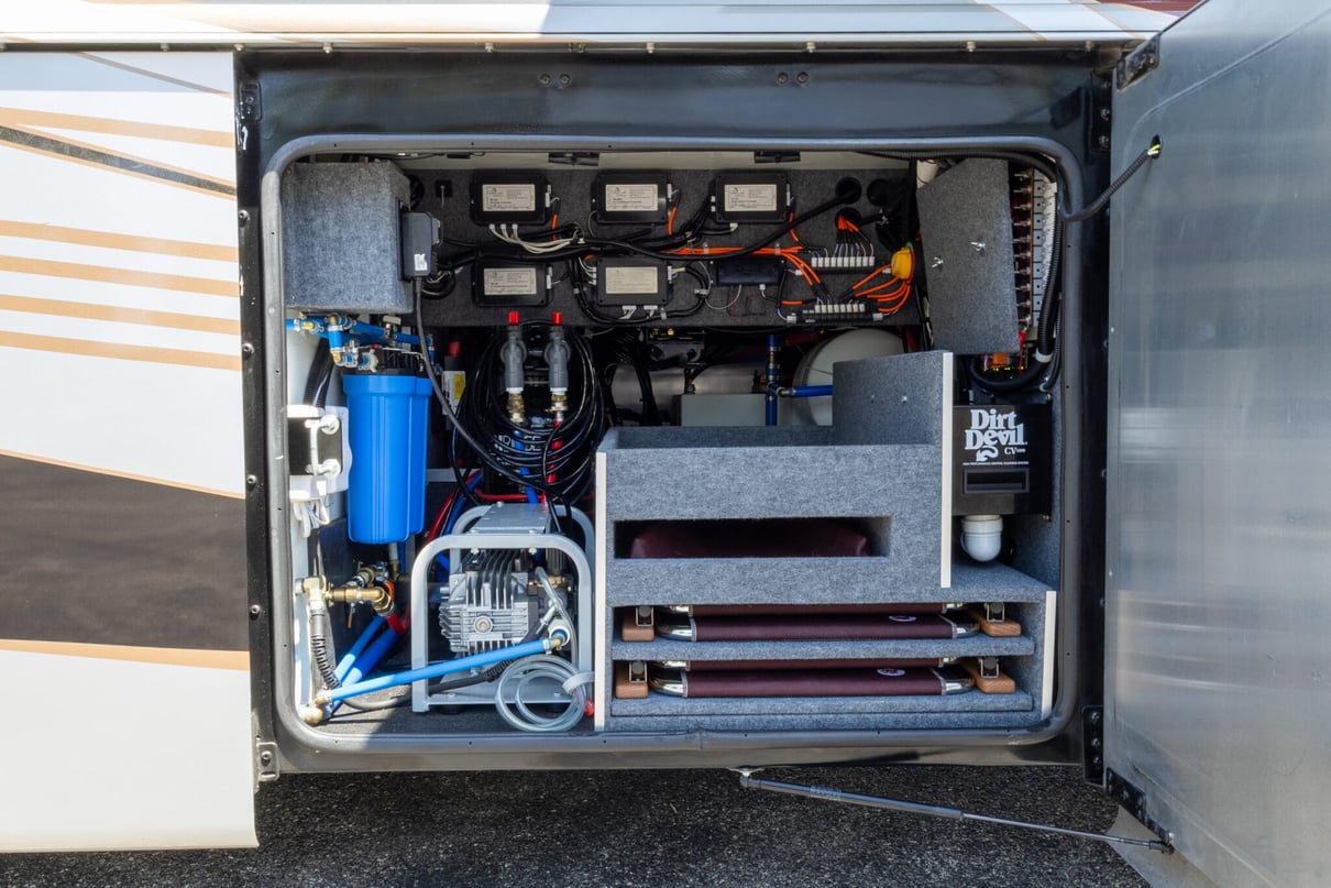 2022 Foretravel Realm Presidential Series LV3 gallery image-36