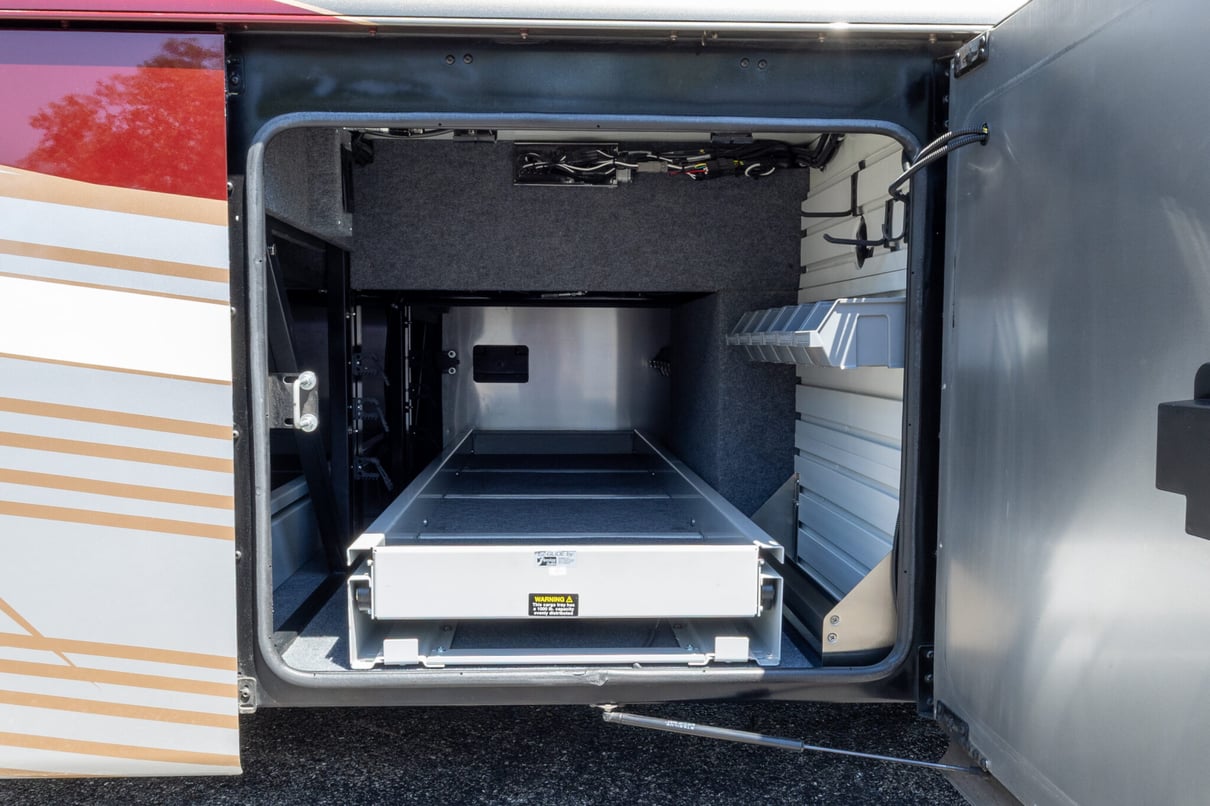 2022 Foretravel Realm Presidential Series LV3 gallery image-38