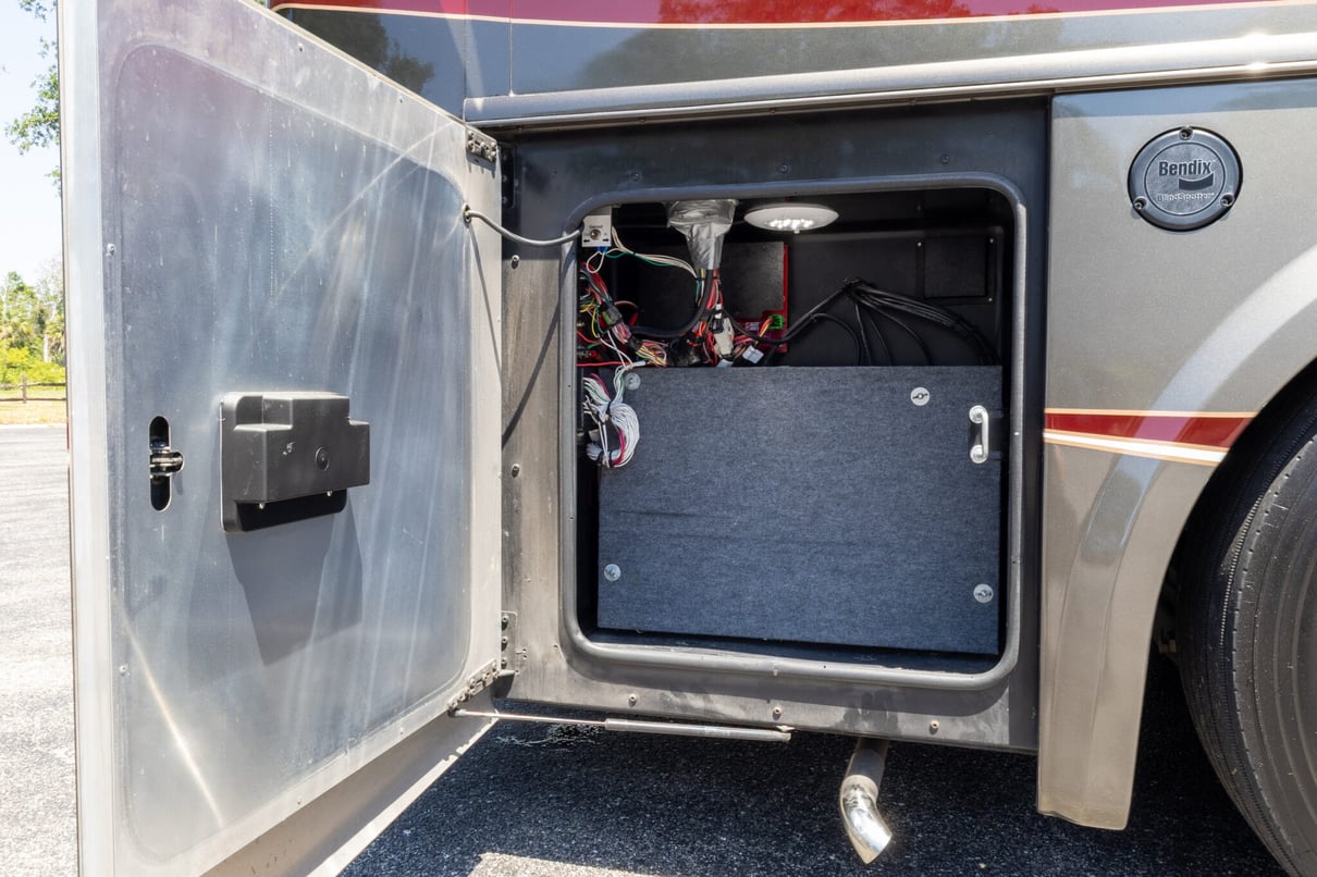 2022 Foretravel Realm Presidential Series LV3 gallery image-41