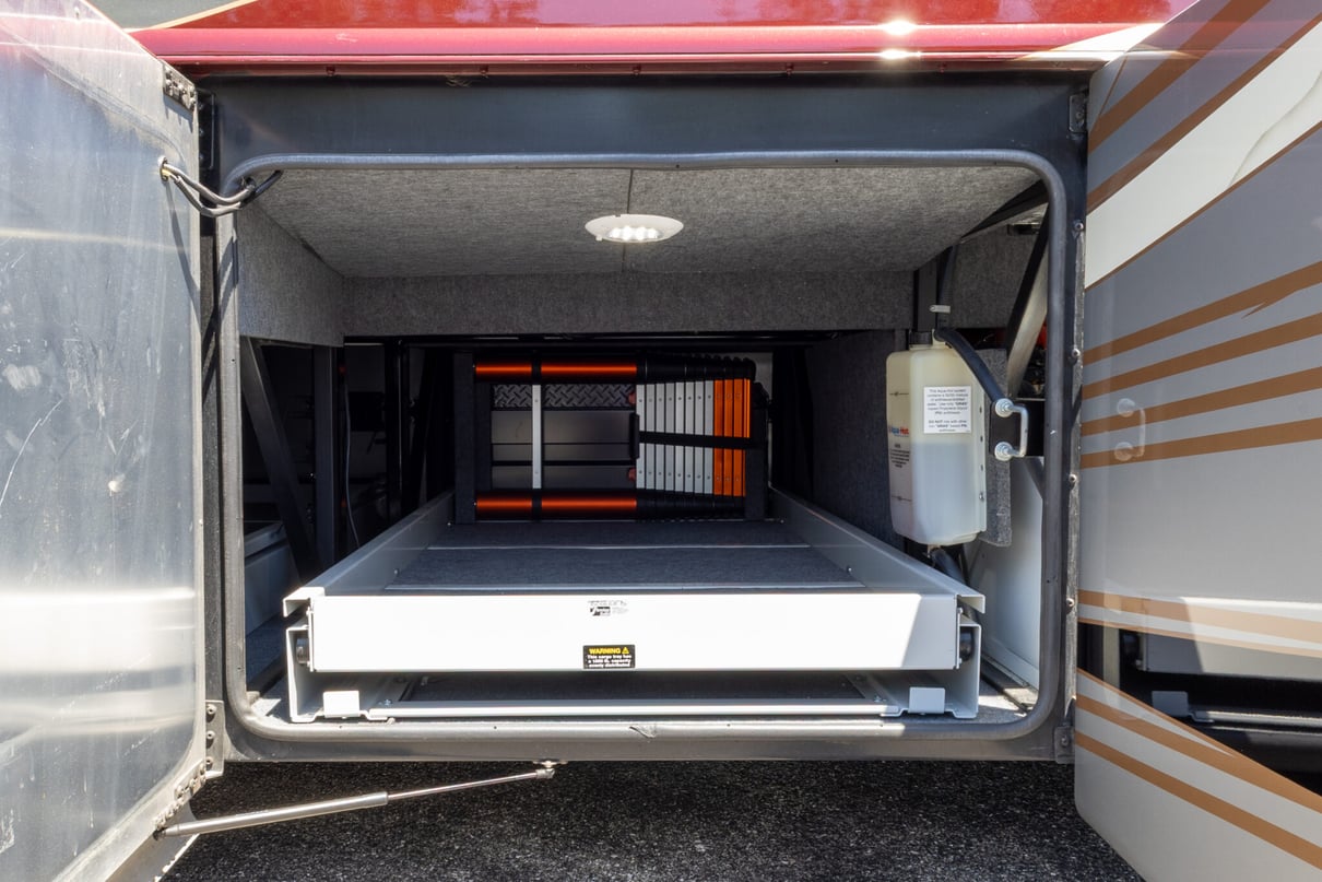 2022 Foretravel Realm Presidential Series LV3 gallery image-44