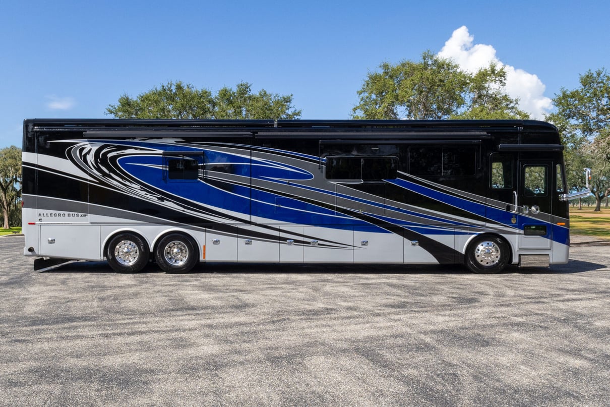 2022 Tiffin Allegro Bus 45 OP gallery image-3