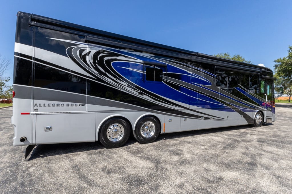 2022 Tiffin Allegro Bus 45 OP