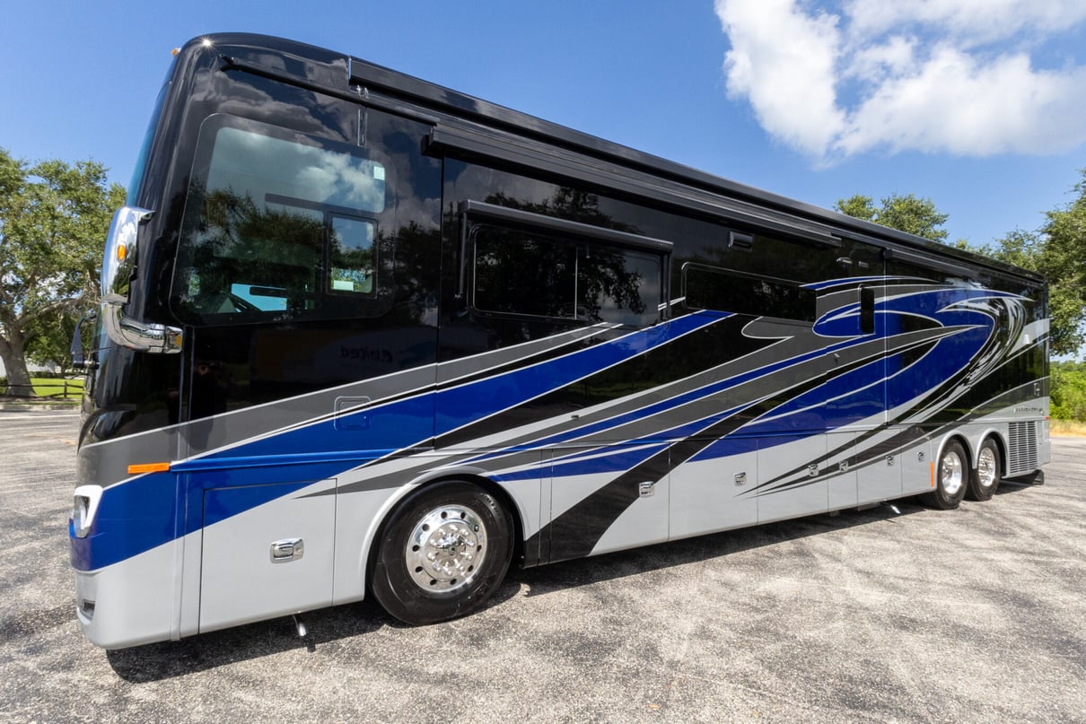 2022 Tiffin Allegro Bus 45 OP gallery image-10