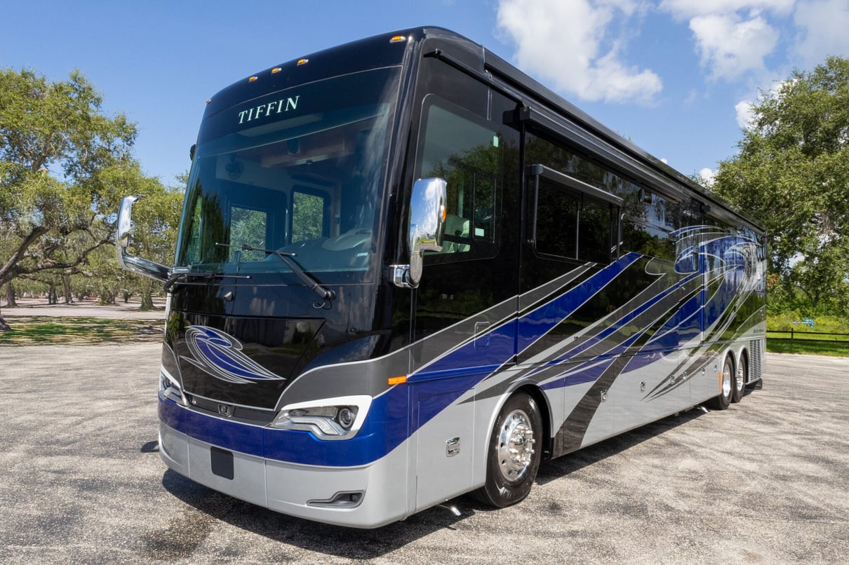 2022 Tiffin Allegro Bus 45 OP gallery image-11