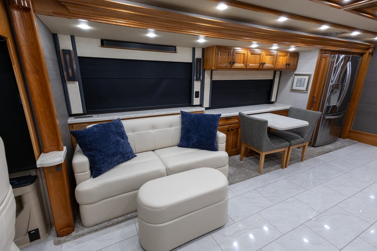 2022 Tiffin Allegro Bus 45 OP gallery image-15