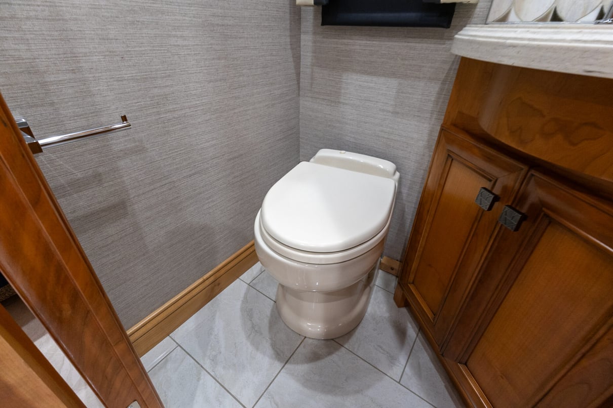 2022 Tiffin Allegro Bus 45 OP gallery image-23