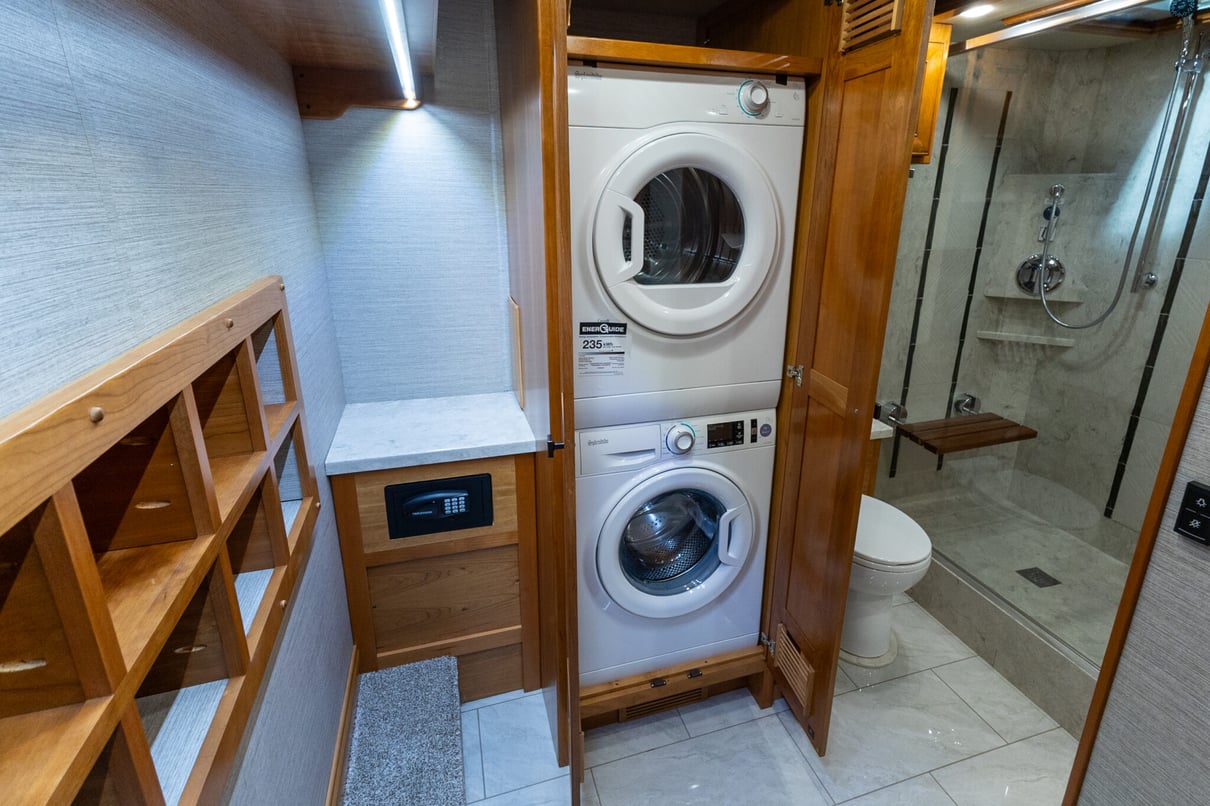 2022 Tiffin Allegro Bus 45 OP gallery image-32