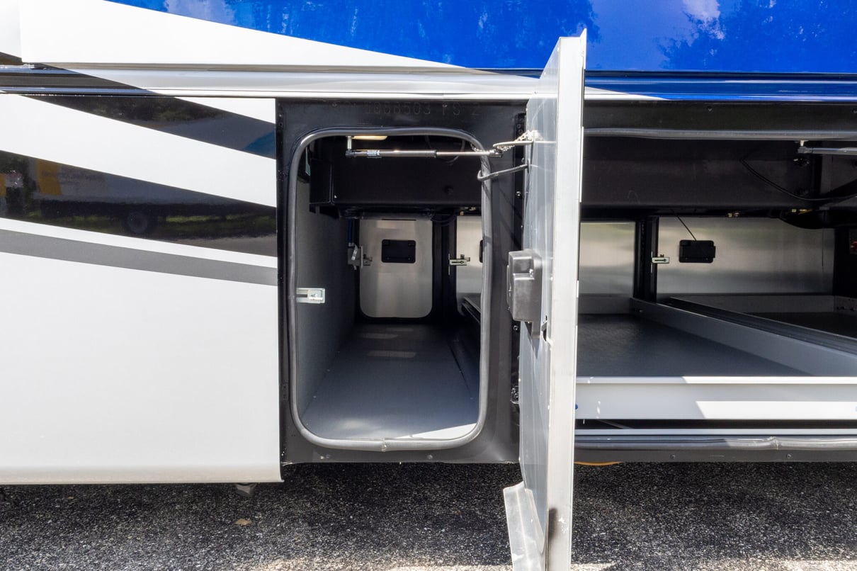 2022 Tiffin Allegro Bus 45 OP gallery image-38