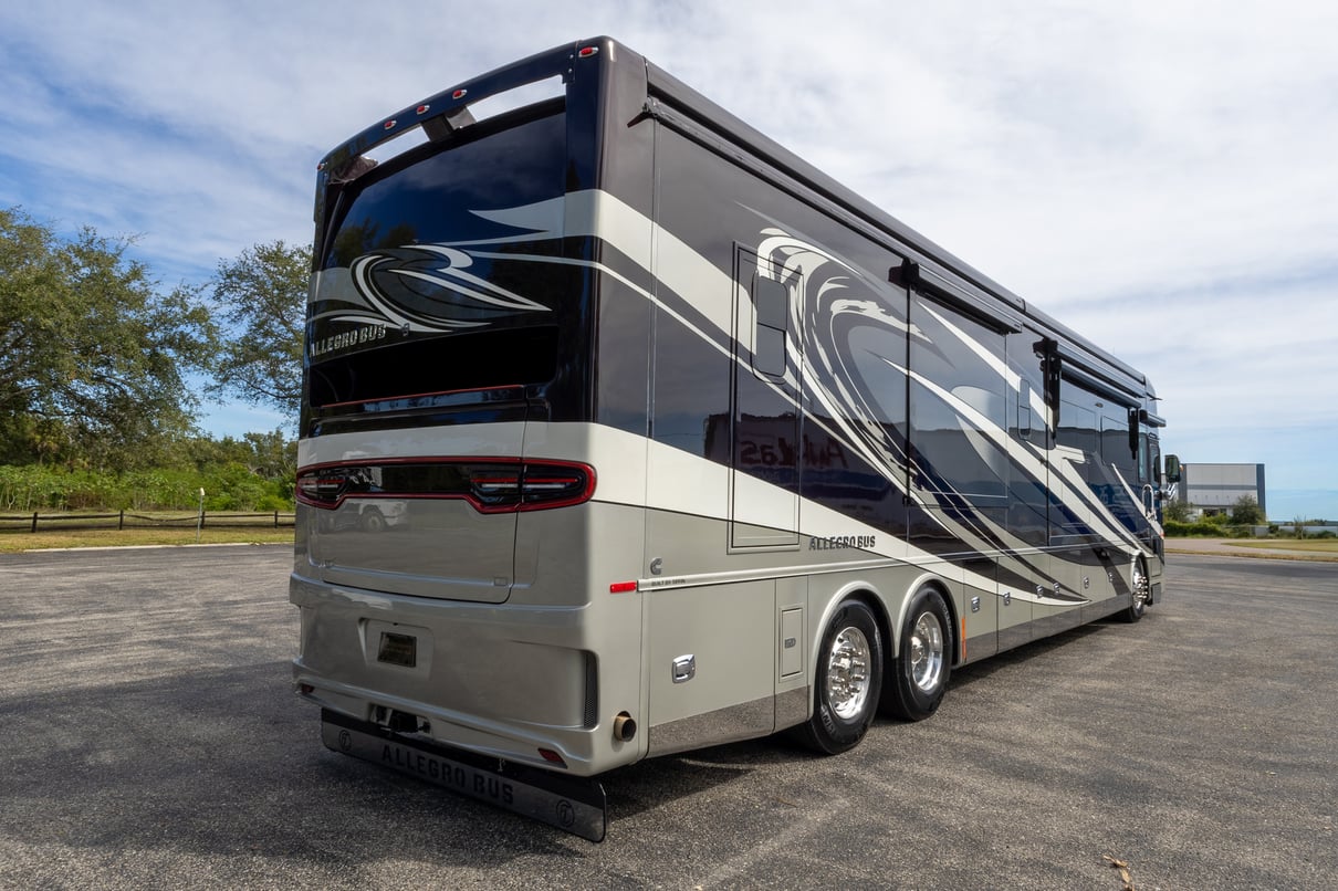 2023 Tiffin Allegro Bus 45 FP gallery image-5