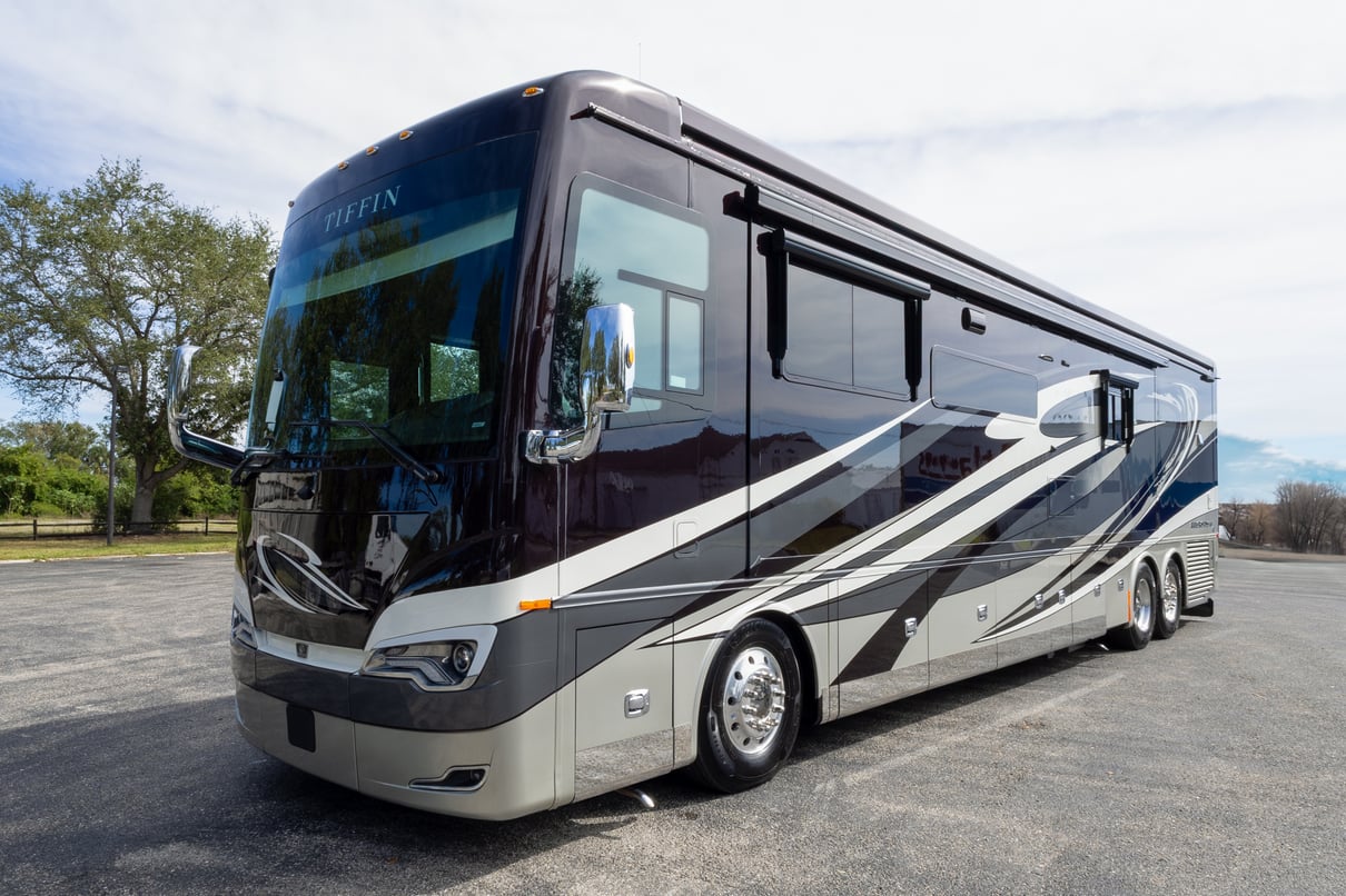 2023 Tiffin Allegro Bus 45 FP gallery image-11