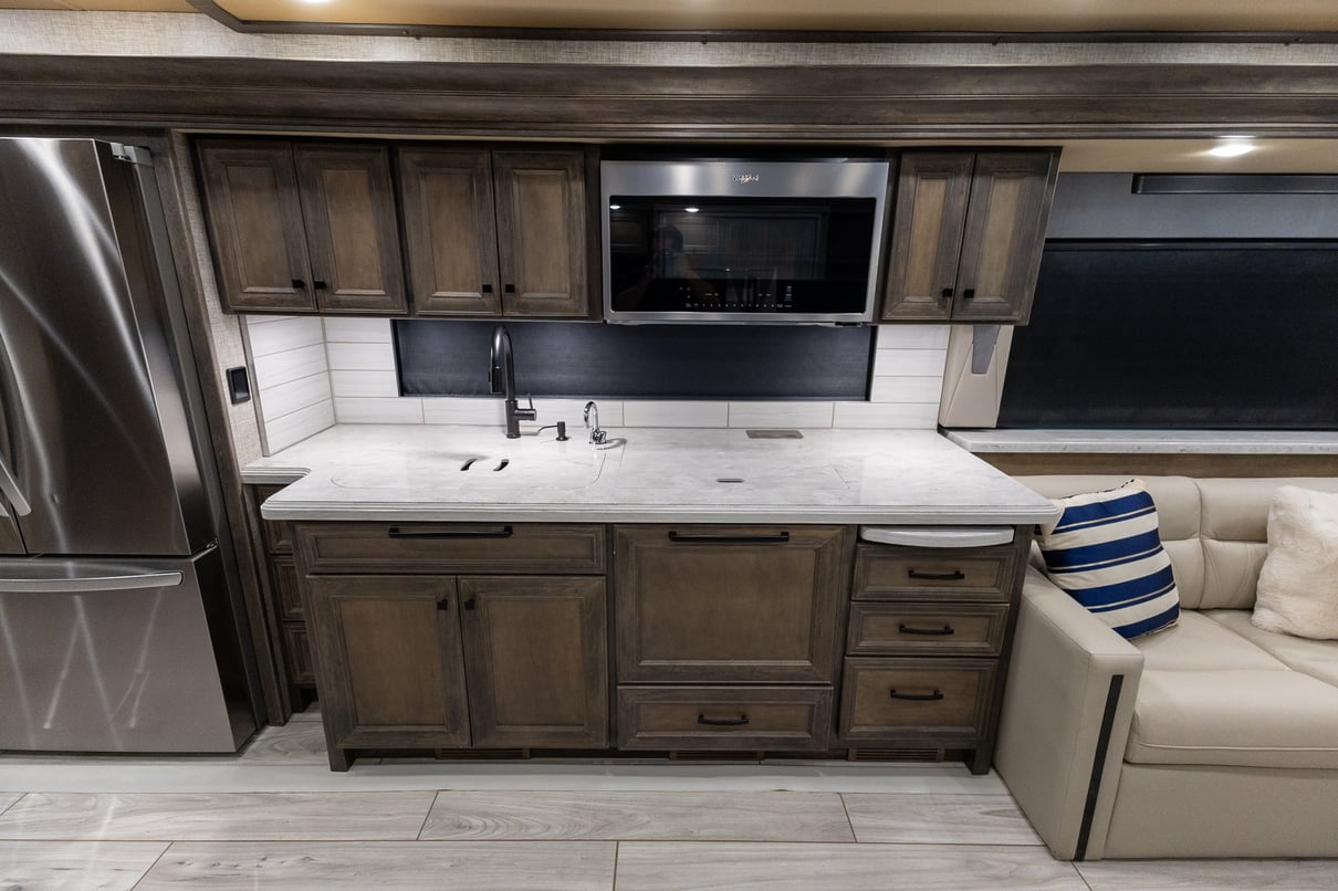 2023 Tiffin Allegro Bus 45 FP gallery image-19