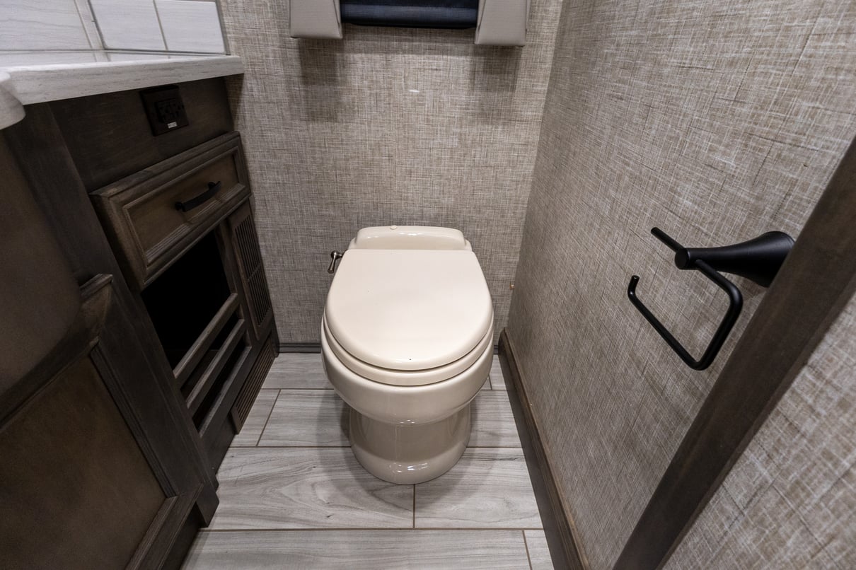 2023 Tiffin Allegro Bus 45 FP gallery image-23