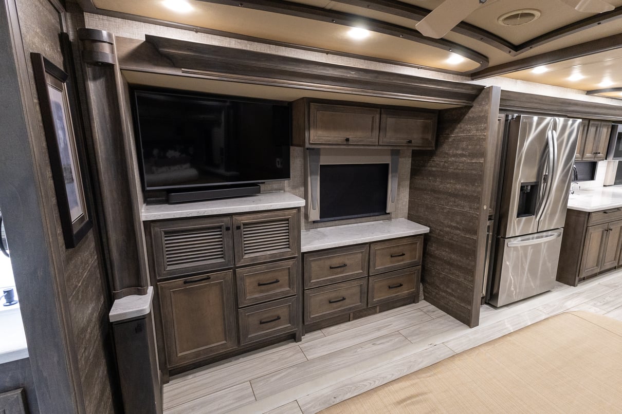 2023 Tiffin Allegro Bus 45 FP gallery image-27