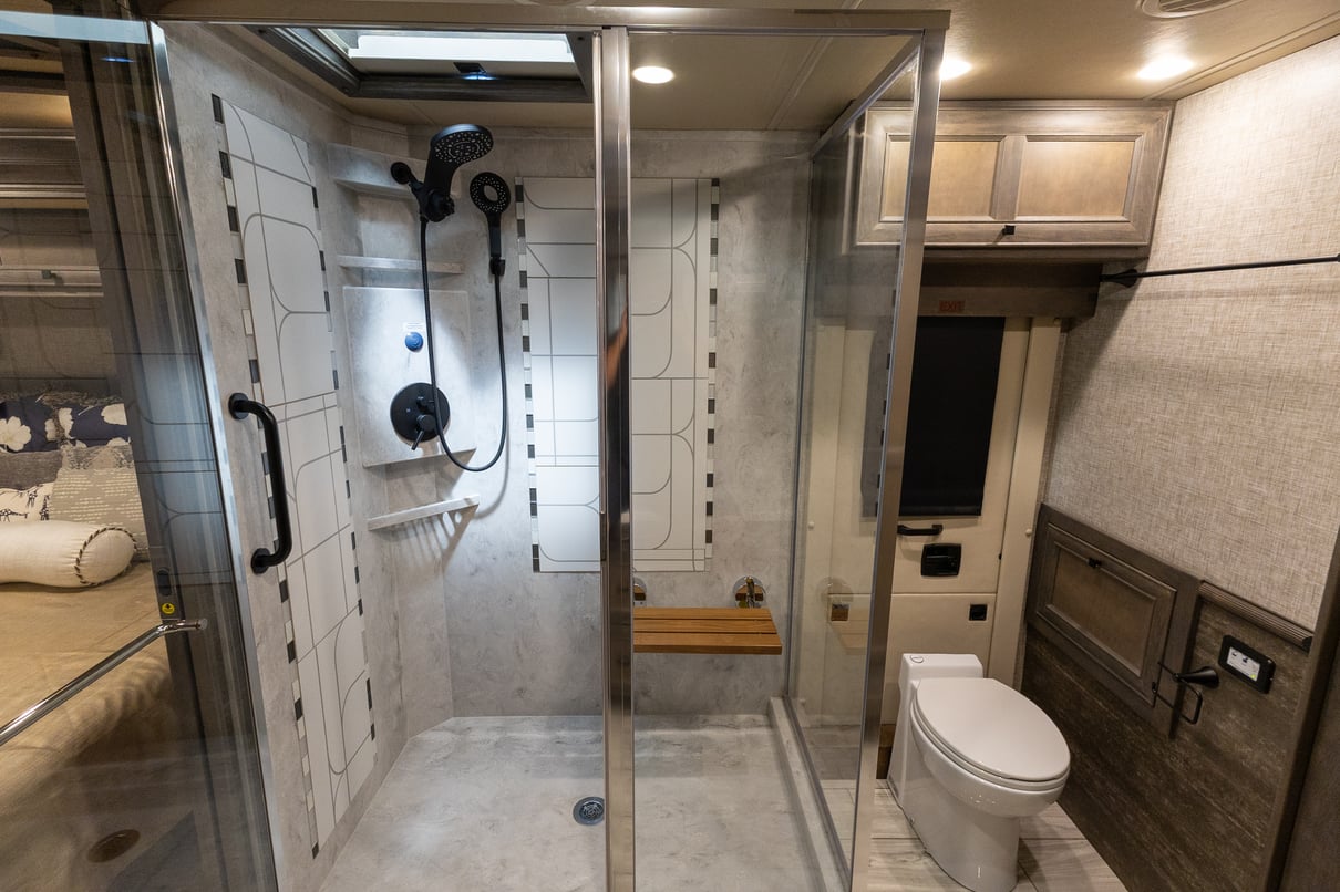 2023 Tiffin Allegro Bus 45 FP gallery image-29