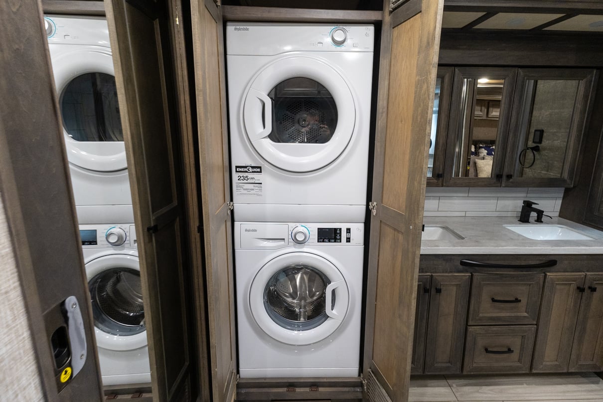 2023 Tiffin Allegro Bus 45 FP gallery image-31