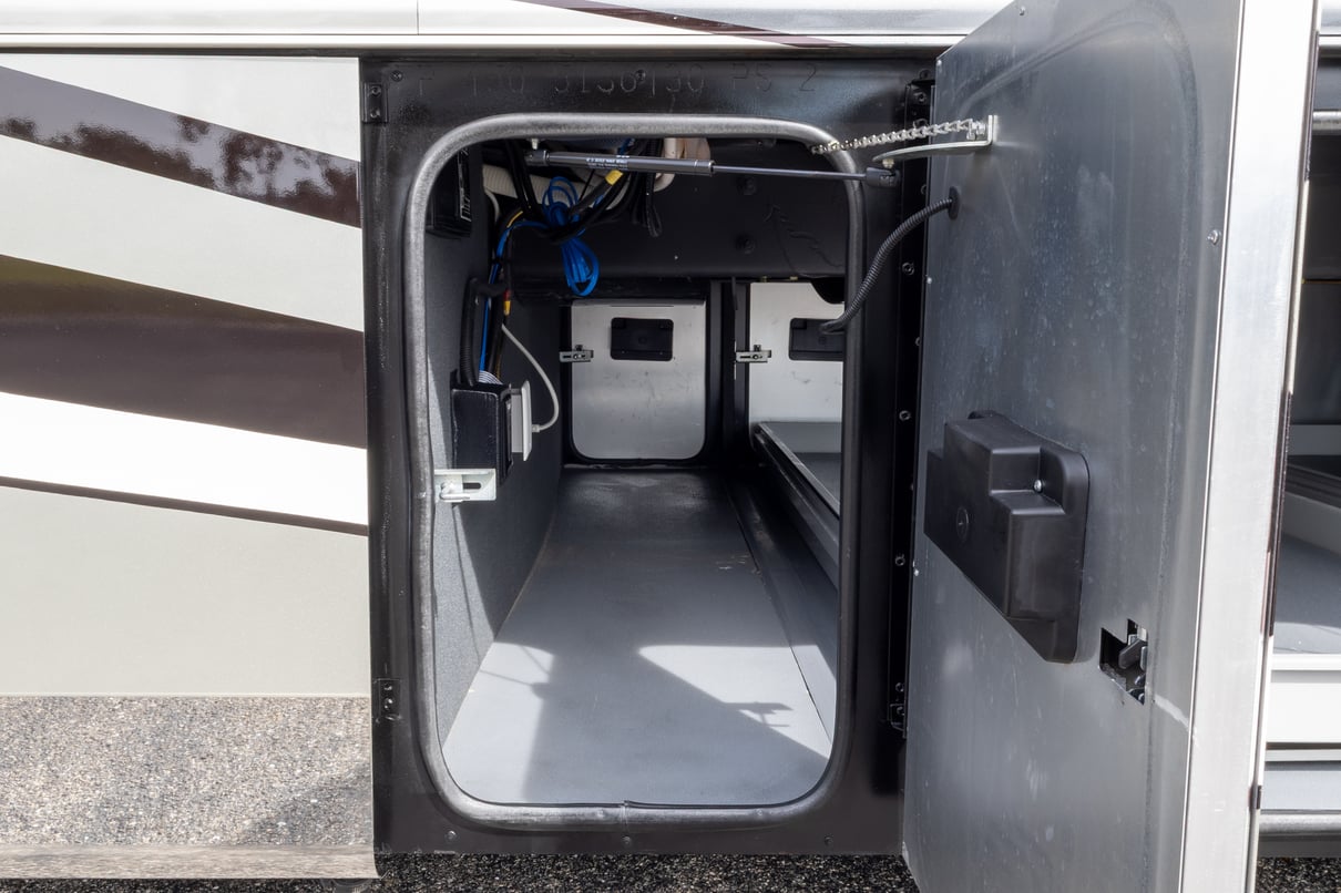 2023 Tiffin Allegro Bus 45 FP gallery image-37