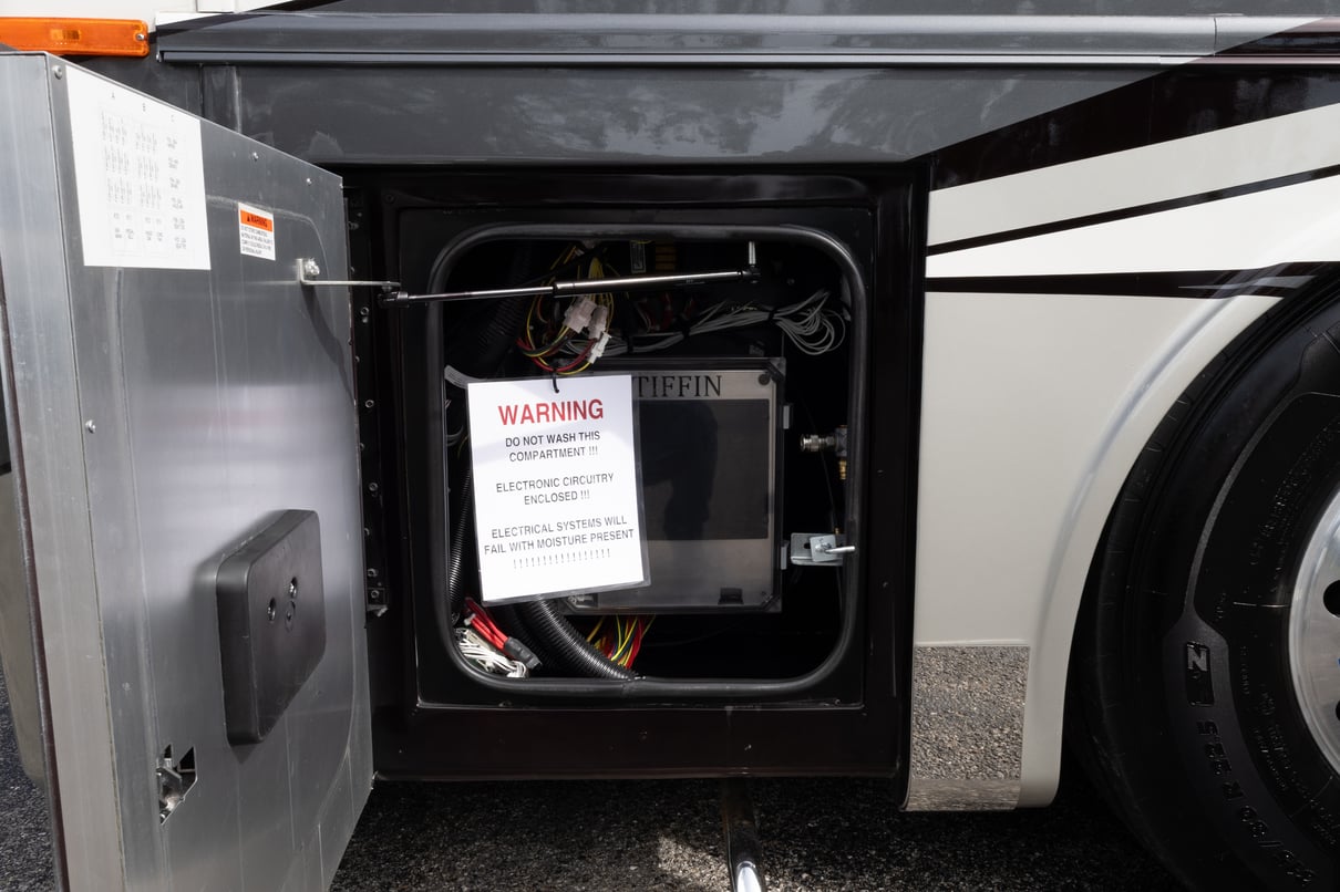 2023 Tiffin Allegro Bus 45 FP gallery image-42