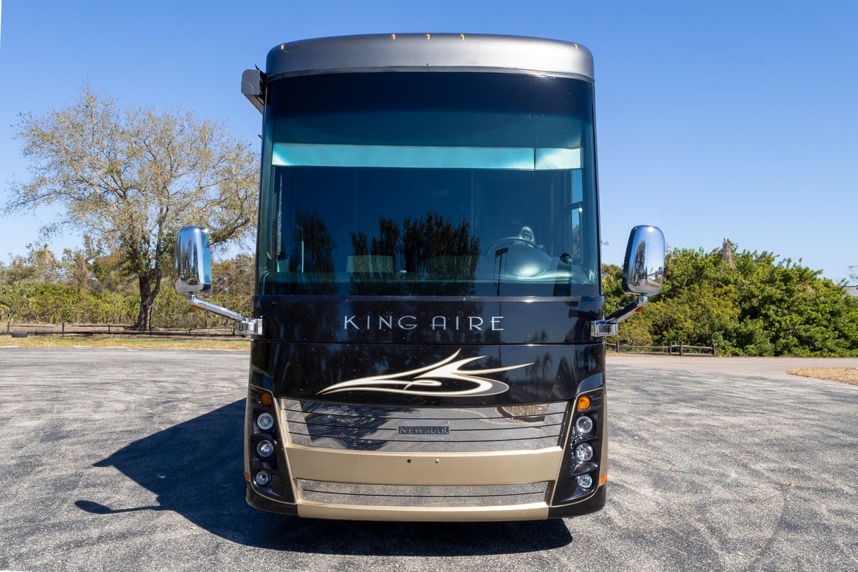 2014 Newmar King Aire 4593 gallery image-12