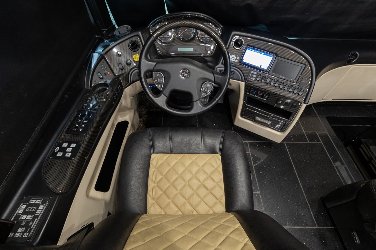 2014 Newmar King Aire 4593 gallery image-13