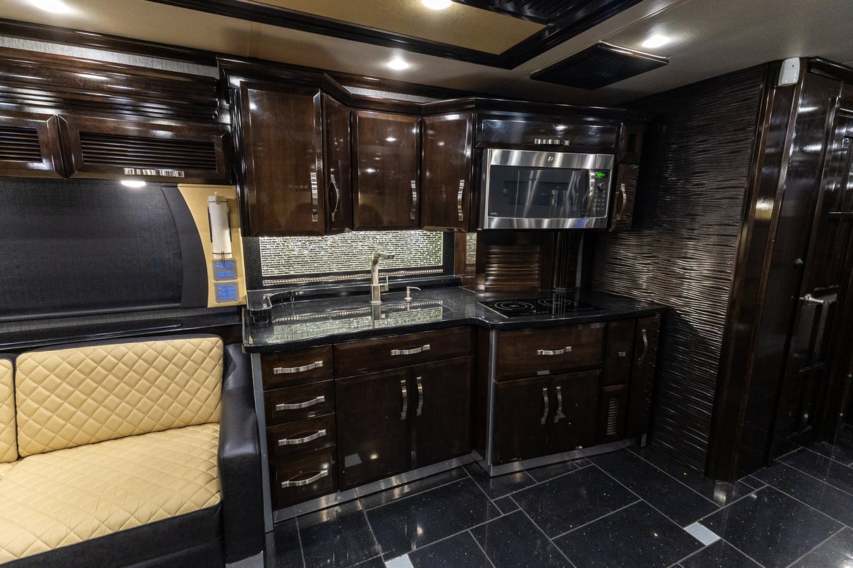 2014 Newmar King Aire 4593 gallery image-18