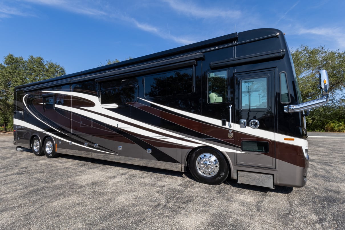 2022 Tiffin Allegro Bus 45 OPP gallery image-2