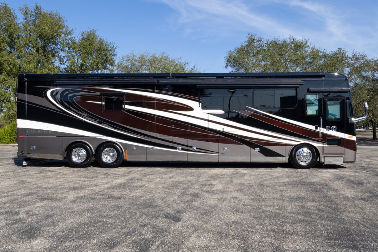 2022 Tiffin Allegro Bus 45 OPP gallery image-3